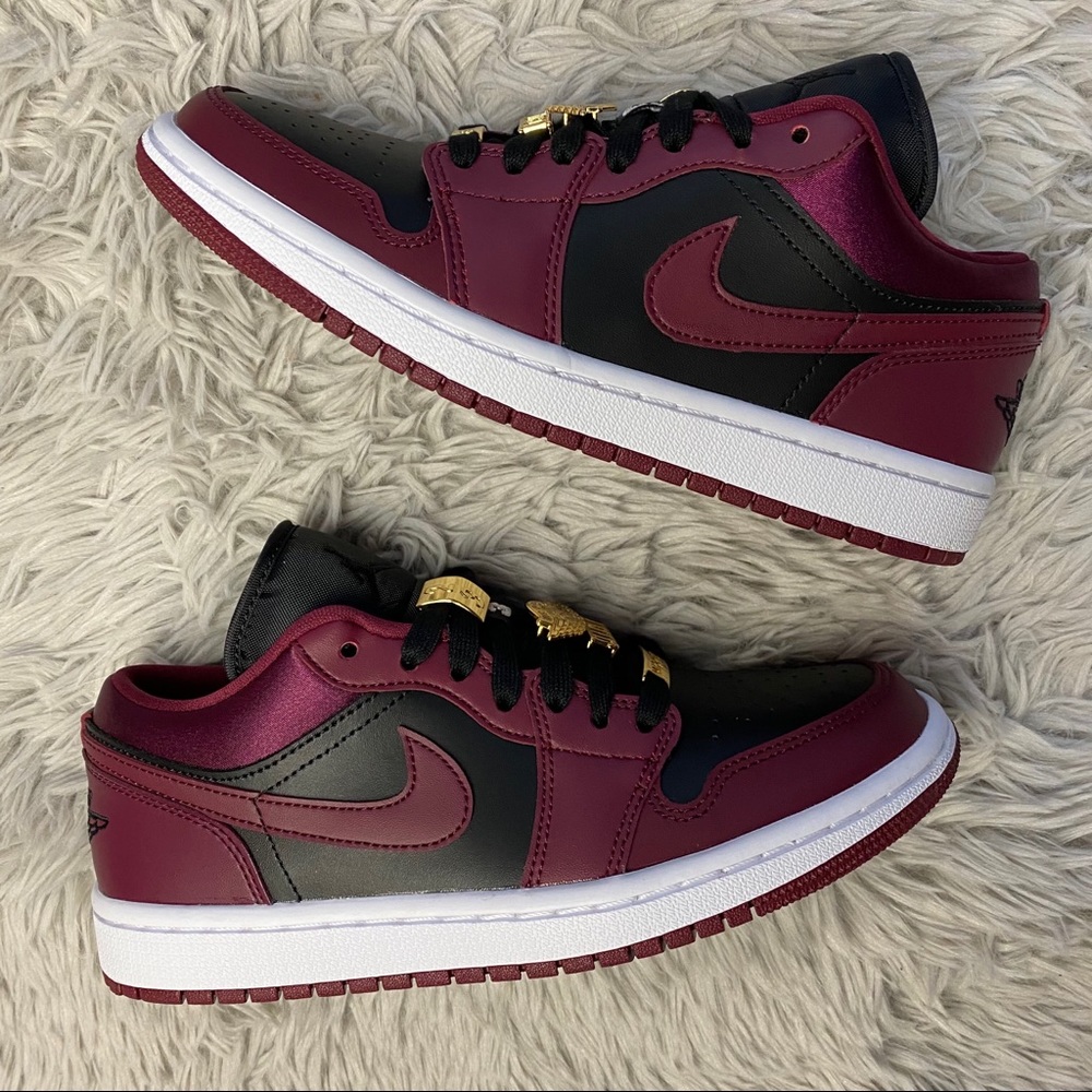 Nike Air Jordan 1 AJ1 Low SE - Picture 11 of 14